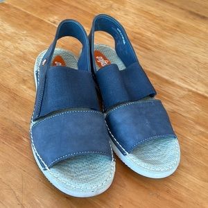 Softinos comfort blue sandals size 39 US 9 (RUNS small, I usually wear an 8)